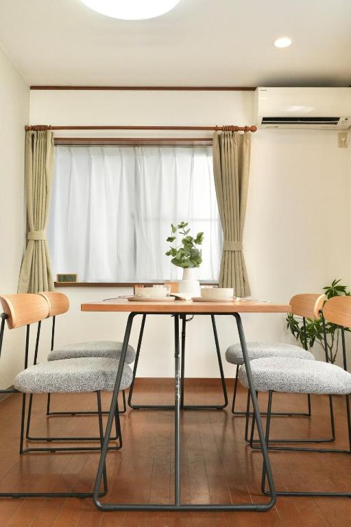 ISSHUKU-VITA初台II-Shibuya Entire Detached House -Garden Access-6 Guests-8min Walk to Nishi-Shinjuku-Gochome