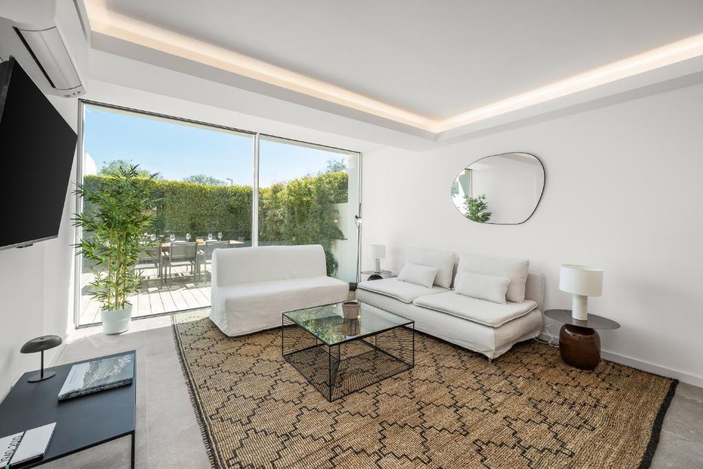 Central Vilamoura Modern 3-Bedroom Apartment