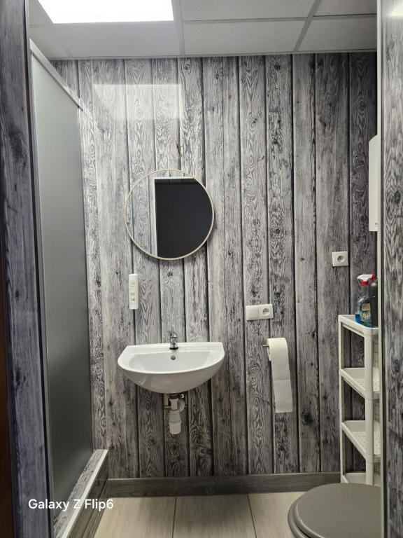 Hostel Kandulski - Habitación Triple Con Baño Compartido