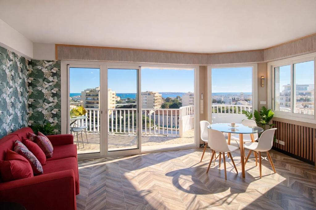 Sea view Luxury apartment pointe croisette