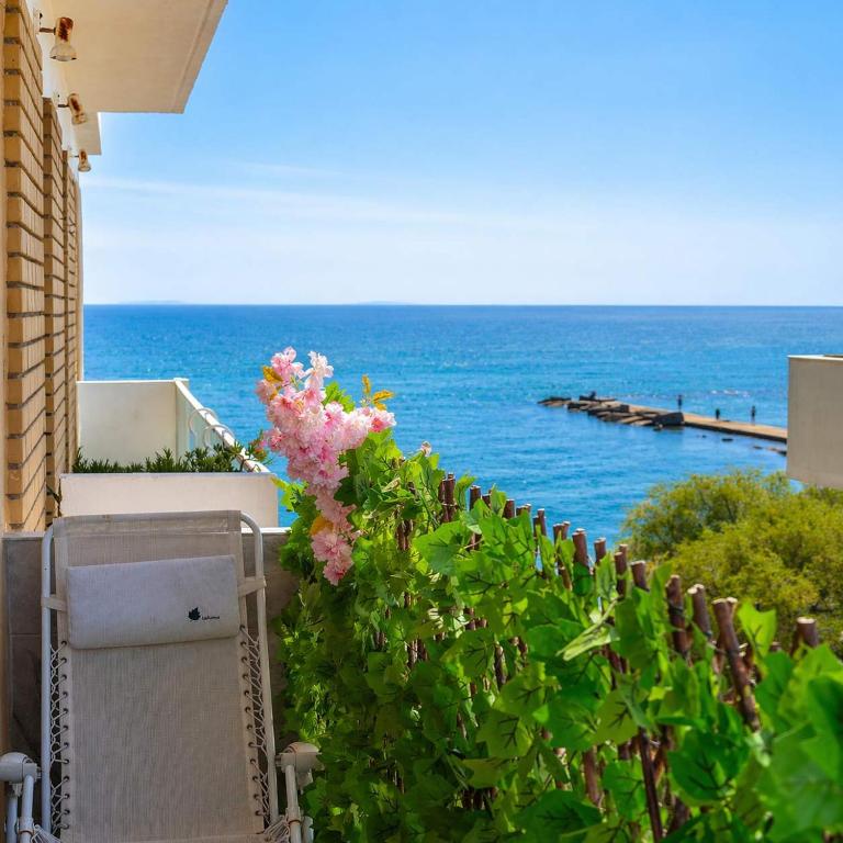 Kalamata Coastal Nest Modern Seaside Escape