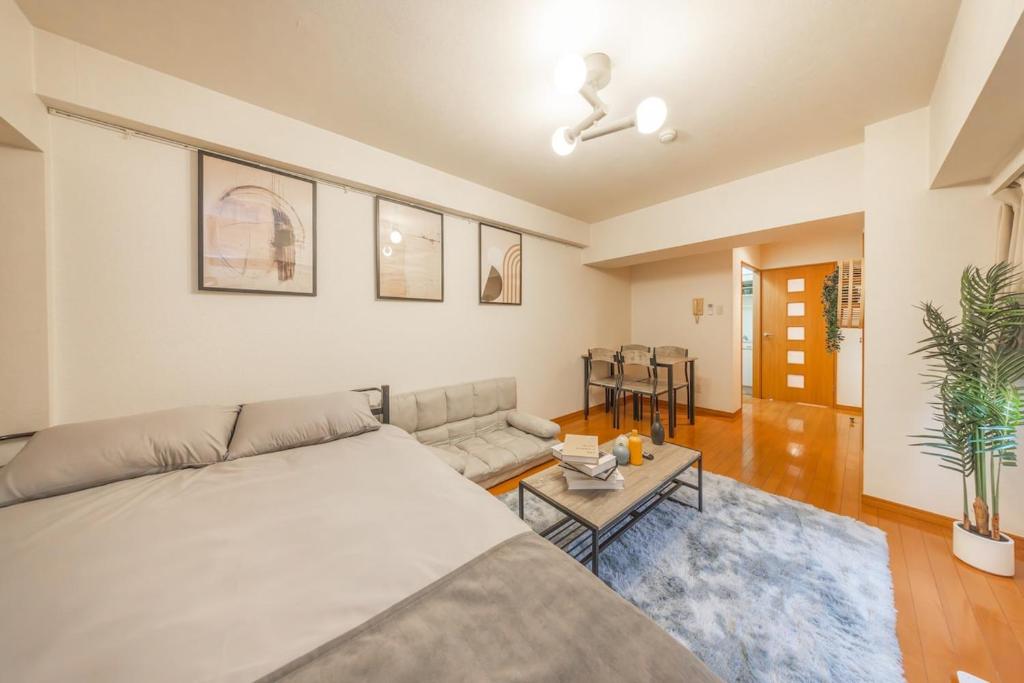 3 mins Walk from JR Kamata Station, 7 mins by Shinagawa Line, Direct Service from Keikyu Kamata Station to Haneda Airport, Direct Service to Tokyo, Shinagawa, Yokohama, Ueno