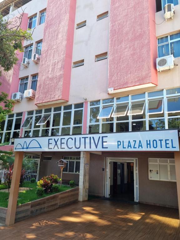 Außenansicht des Executive Plaza Hotels in der Unterkunft Executive Plaza Hotel in Núcleo Bandeirante