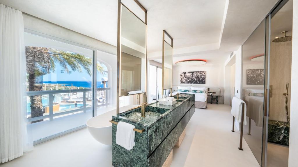 Destino Five Ibiza - 5-Star Grand Luxe Resort - Free Entrance to Pacha Club photo