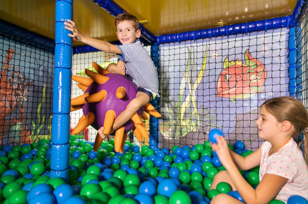 Majutusasutuse H2O Hotel-Therme-Resort, für Familien mit Kindern külastajad
