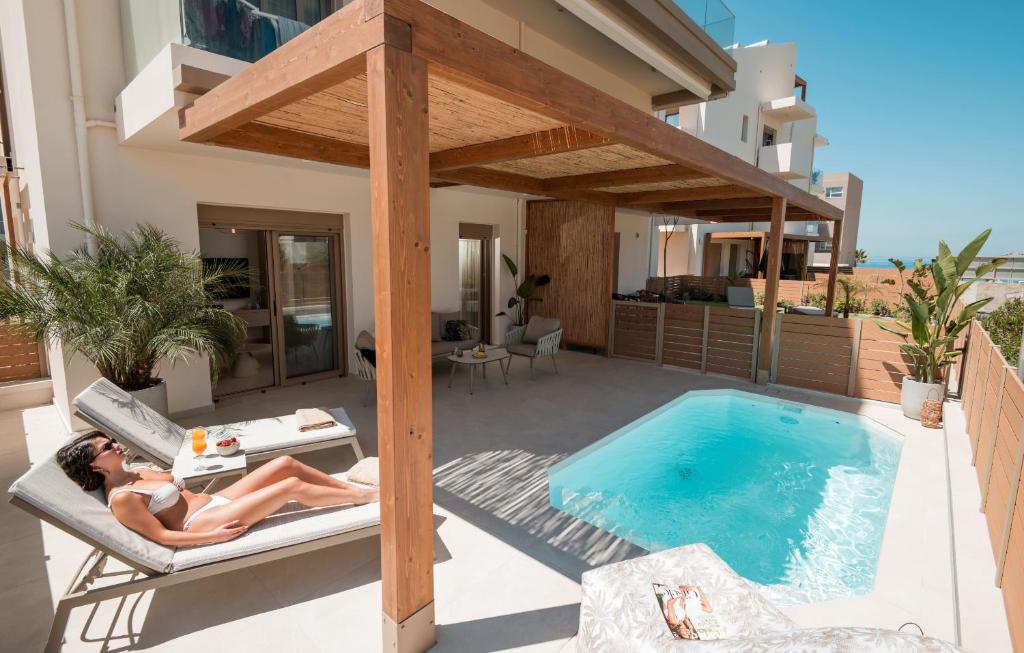 Casa Doma Luxury Suite with Seaview, Heated Pool and Private Parking