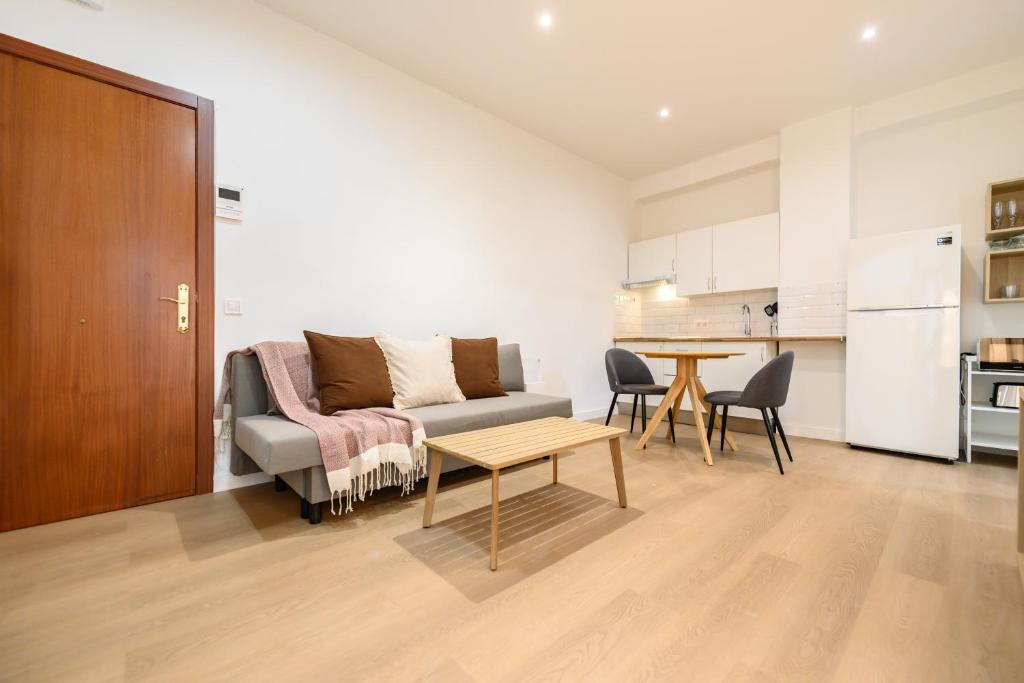SGE680F - Piso de 1 dormitorio con terraza en Tetuán, Madrid - Alquiler temporal