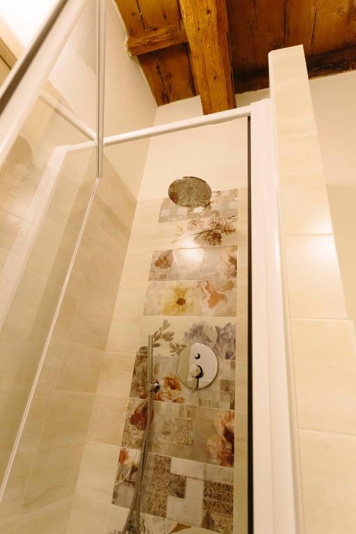 A bathroom at Nel cuore di Ferrara