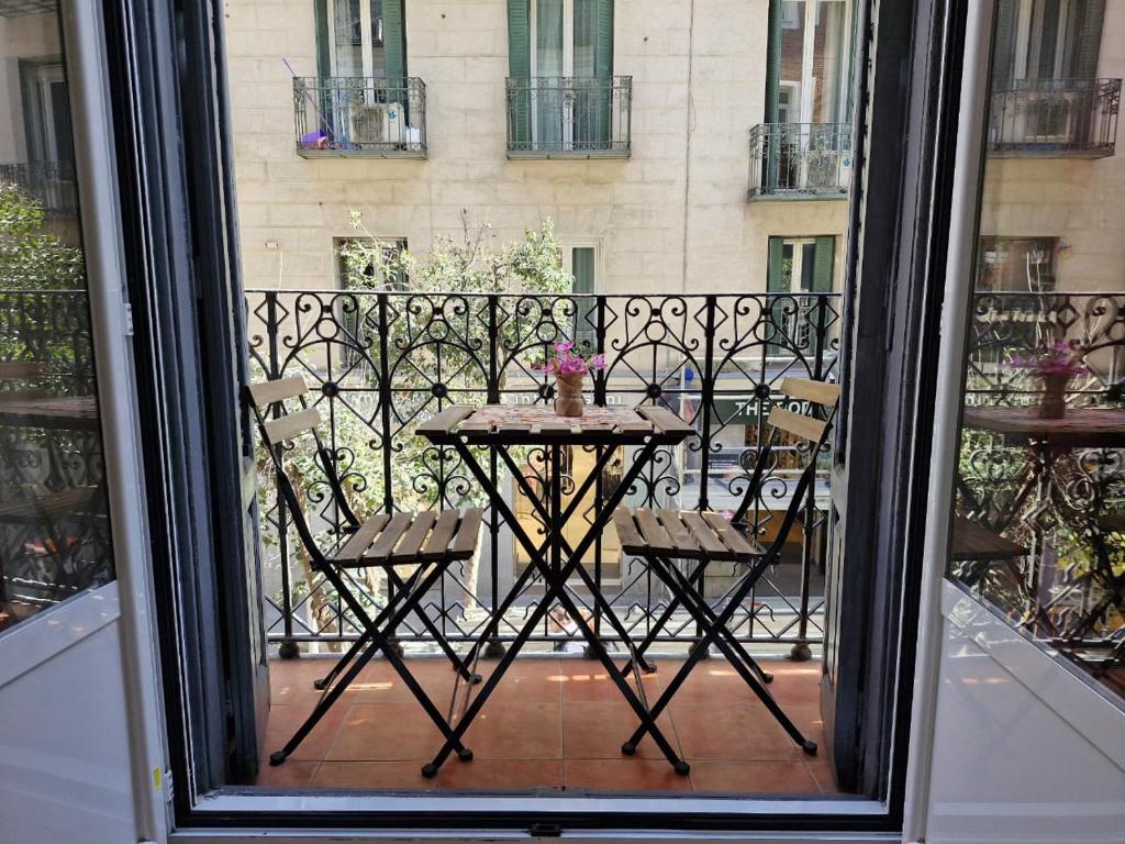 Newly Established Room in Gran Vía, Heart of Madrid