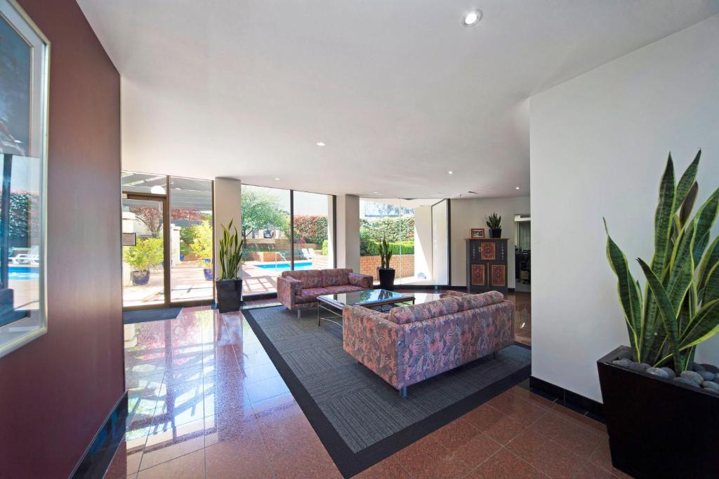 BreakFree Capital Tower Apartments - Resim 38