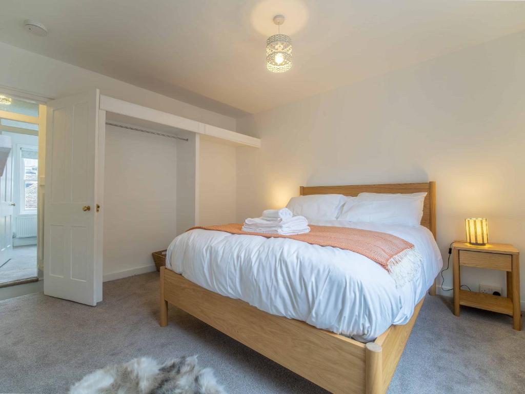 City Centre Cottage in Canterbury Courtyard Garden with Cathedral Views - Appartement 2 Chambres