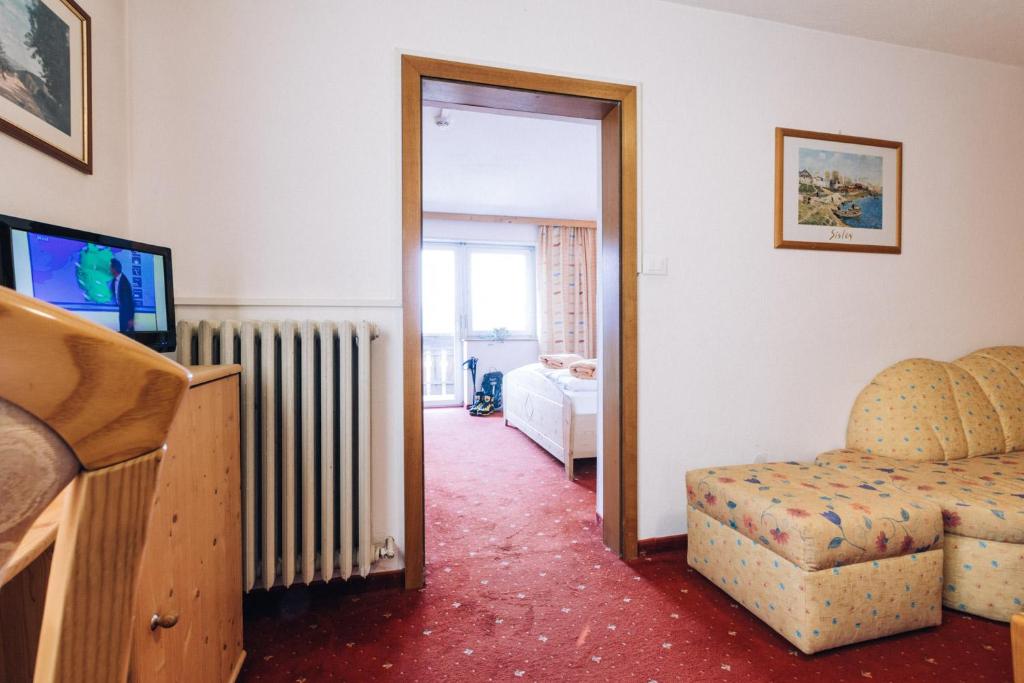 Hotel Schönwies - Suite Standarde