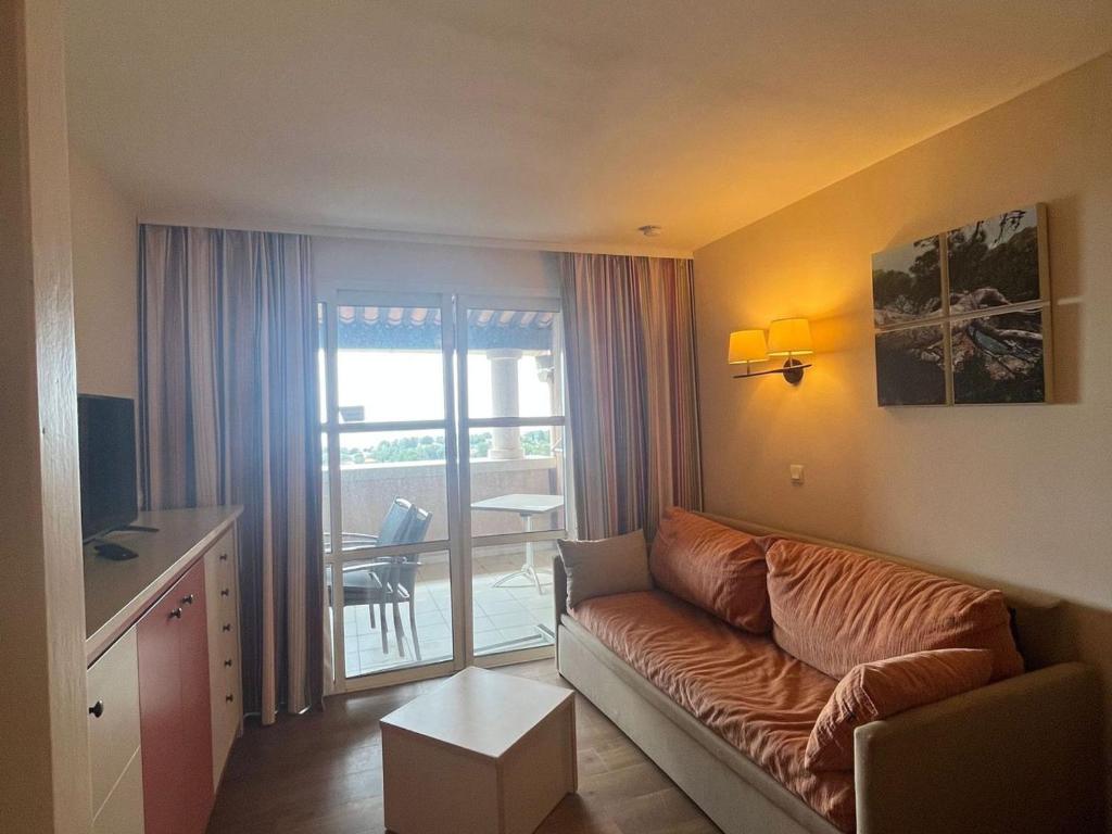 Duplex 3 pièces avec solarium et accès piscines
