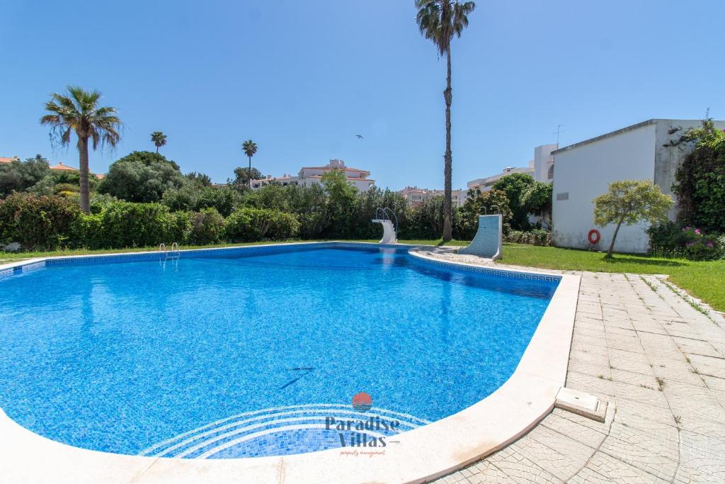 Cozy 1-Bedroom Apartment, Pool, Central Albufeira