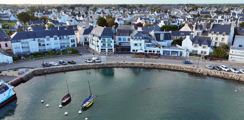 Logis Hotel Du Port - Housity