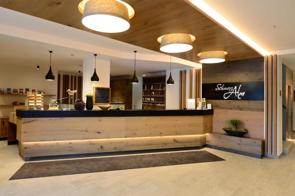 Vstupní hala nebo recepce v ubytování Hotel Schwarz Alm Zwettl