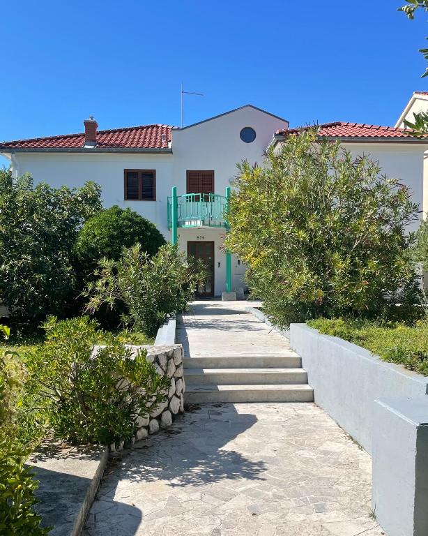 Apartments Ruža Mikelić
