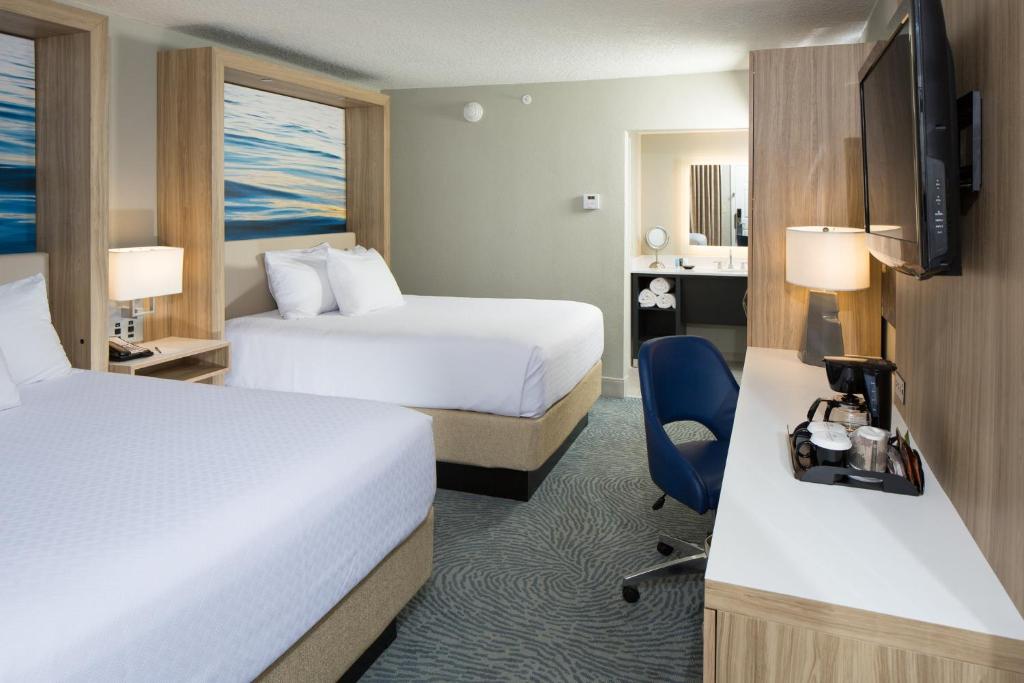 Crowne Plaza Melbourne-Oceanfront, an IHG Hotel - 