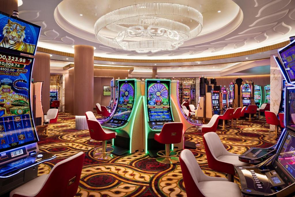 Caesars Palace Hotel & Casino photo