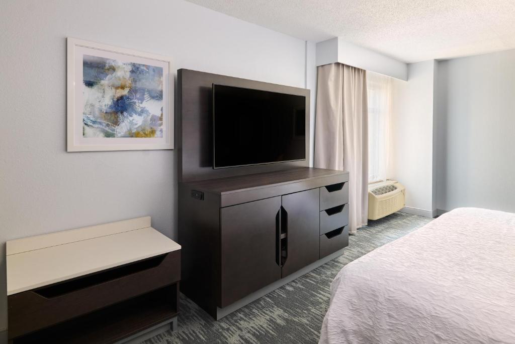 Hampton Inn Washington DC - Convention Center photo