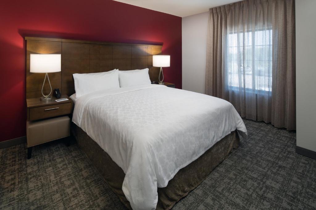 Staybridge Suites - Phoenix – Biltmore Area by IHG photo