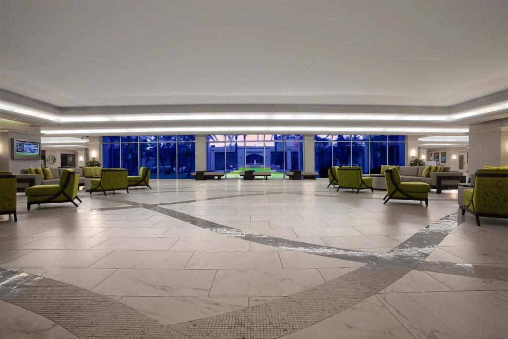 DoubleTree by Hilton at the Entrance to Universal Orlando photo