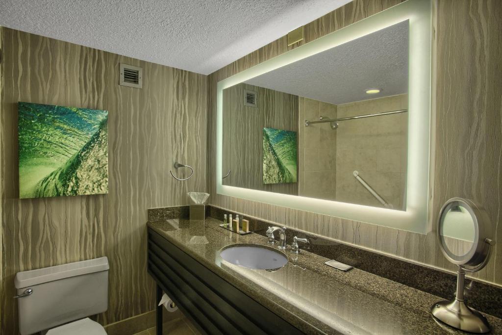 DoubleTree by Hilton at the Entrance to Universal Orlando photo
