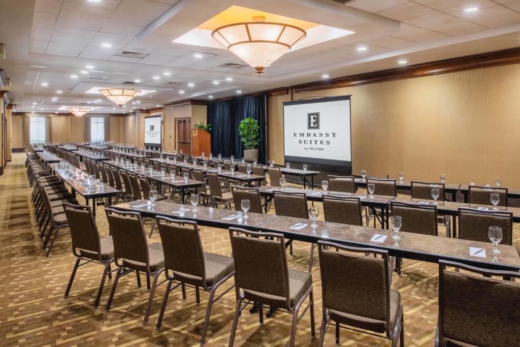 Embassy Suites by Hilton Sacramento Riverfront Promenade photo