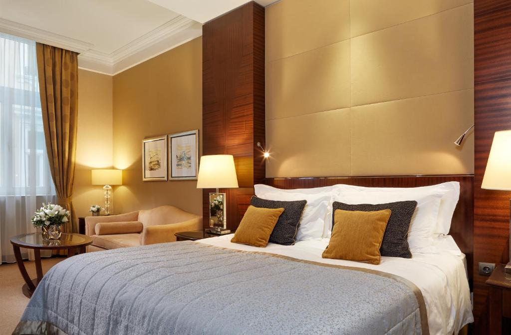 Corinthia Budapest - 皇家水疗中心和行政俱乐部的行政室
