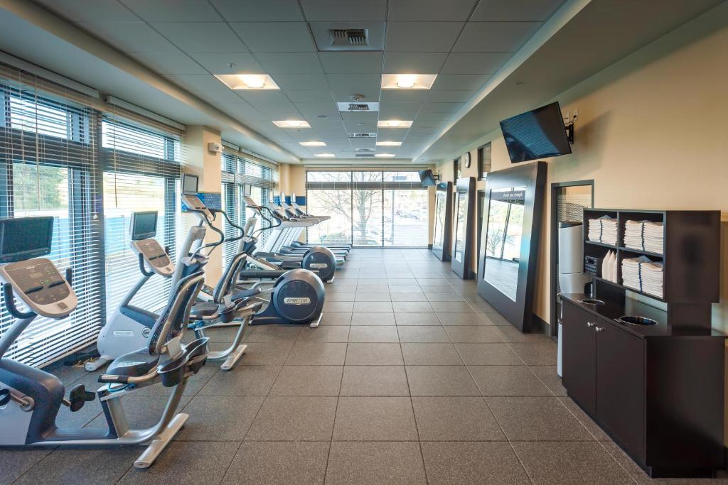 Hampton Inn & Suites by Hilton Seattle/Northgate photo