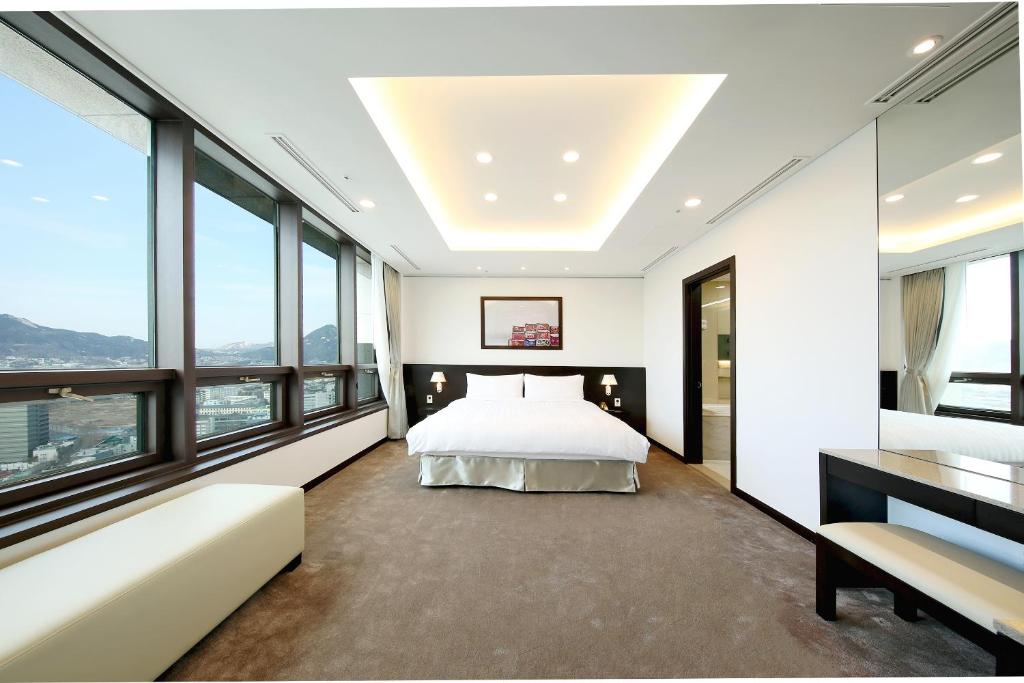 Orakai Insadong Suites - 