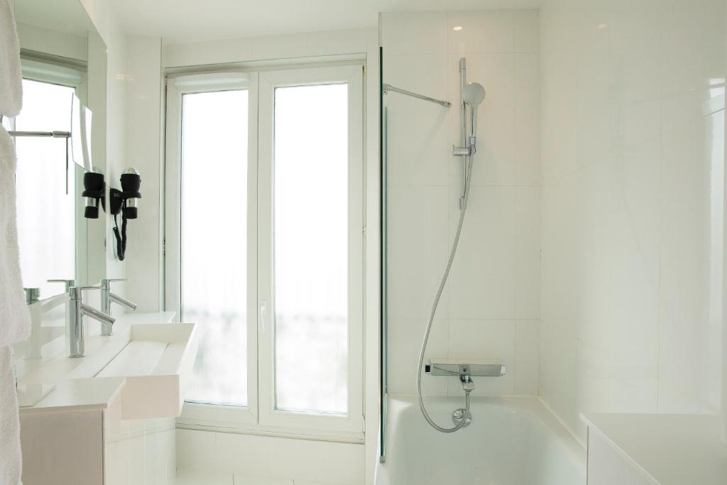 Hôtel Eiffel Turenne - Resim 41