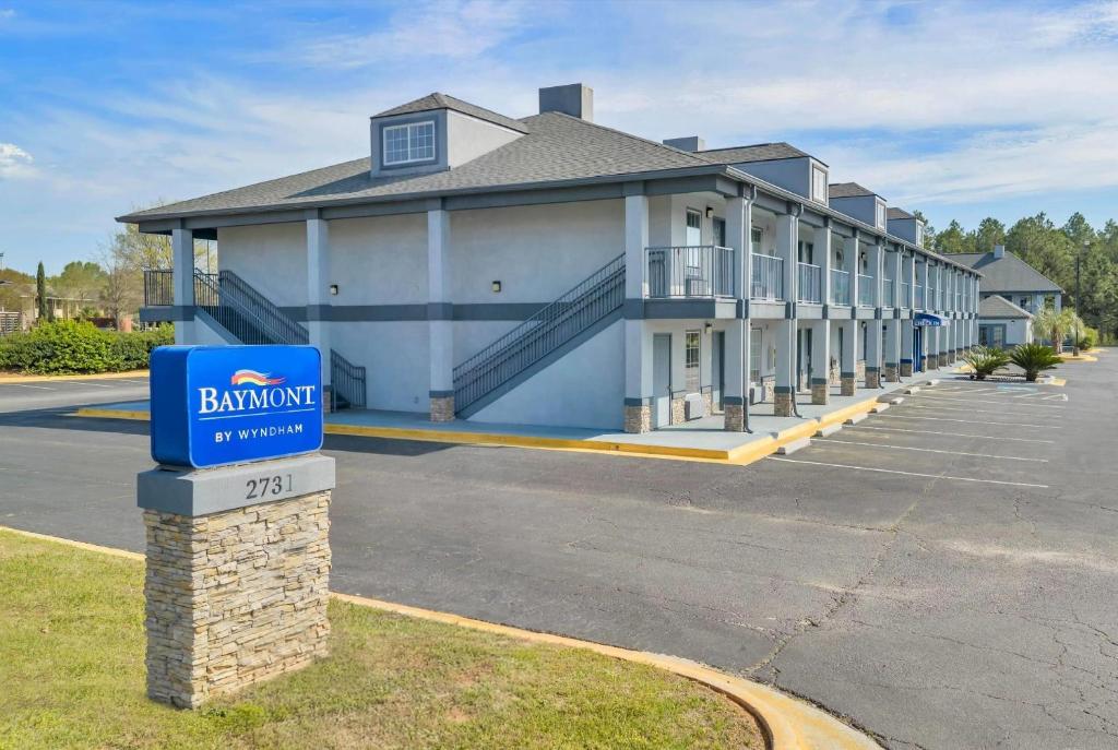 Baymont by Wyndham Warner Robins photo