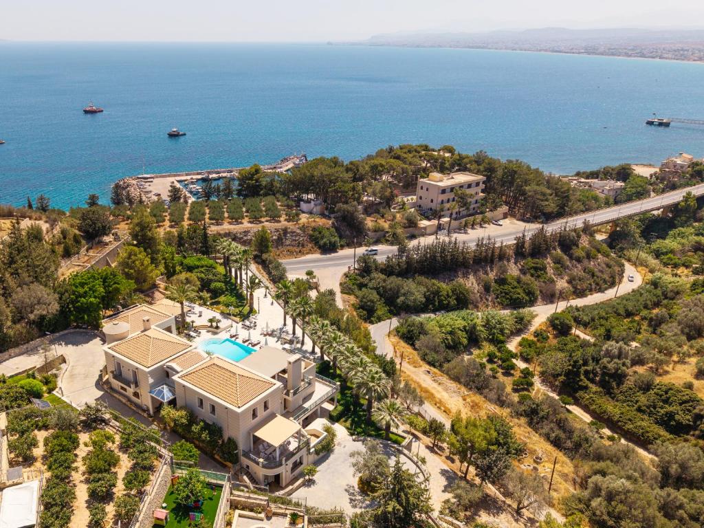 Aeonia Grand Villa, with Pool & Walk to the Beach, By ThinkVilla