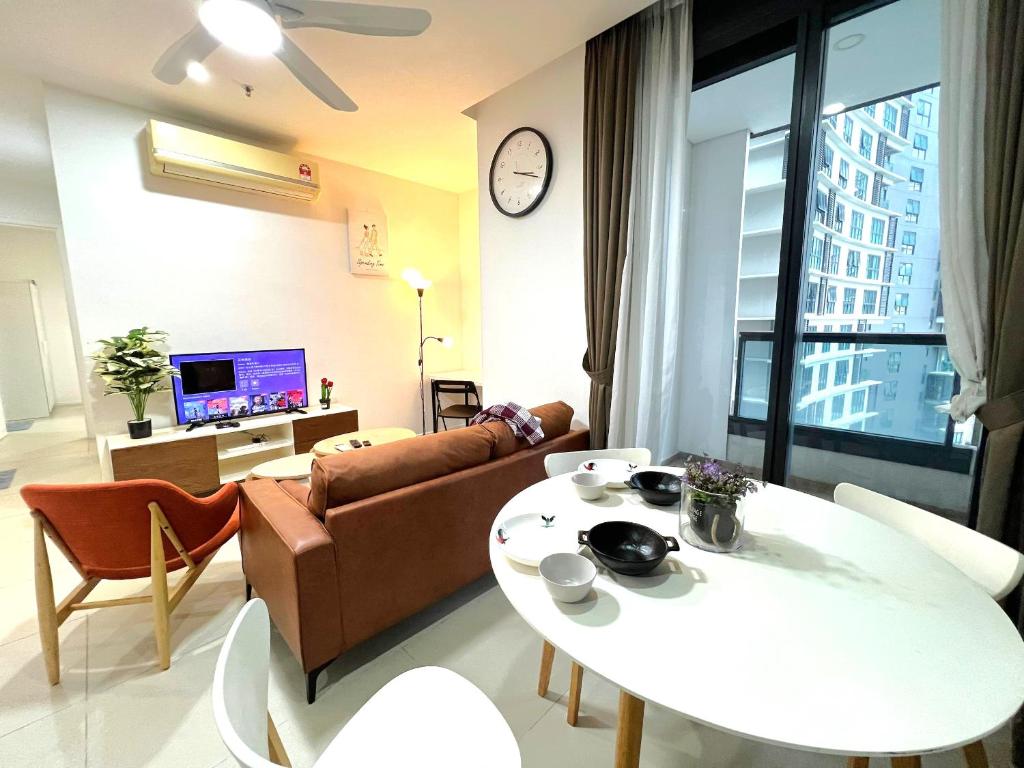 ARCORIS, MONT KIARA by MK HOME - Two-Bedroom Apartment With Terrace