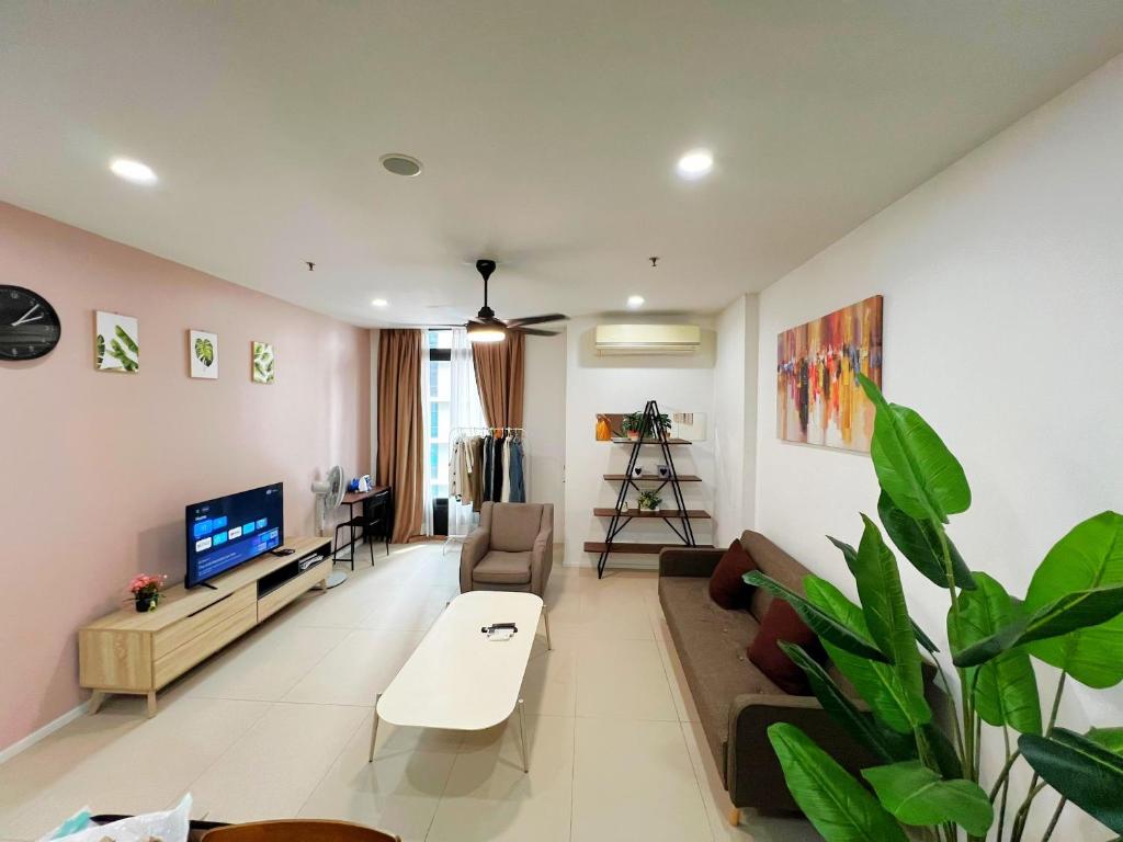 ARCORIS, MONT KIARA by MK HOME - One-Bedroom Deluxe Apartment