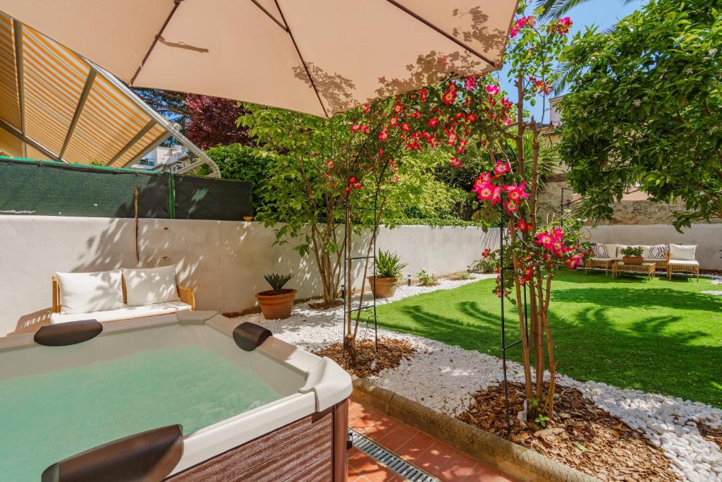 Urban Zen Garden- Entire house with 5 suites