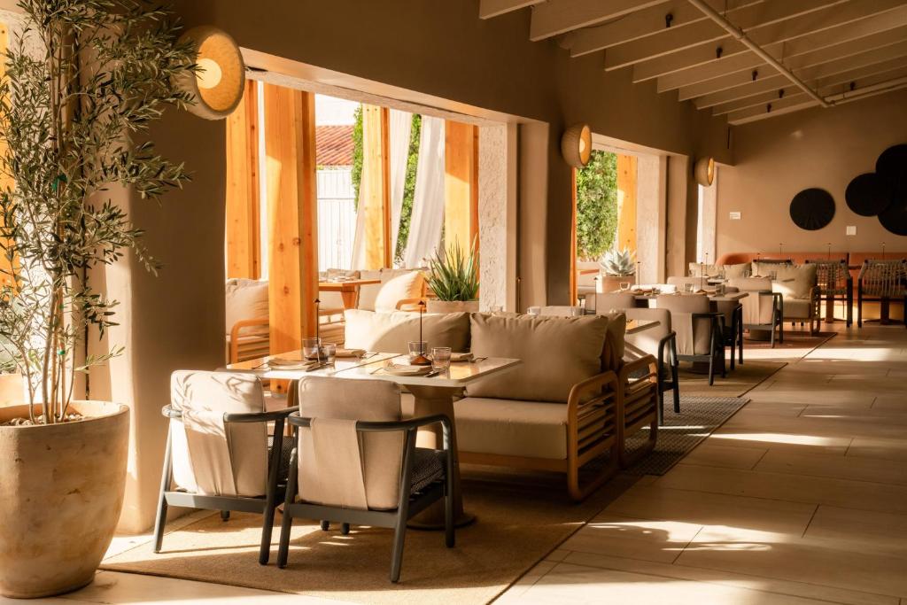 Kimpton Miralina Resort and Villas by IHG photo