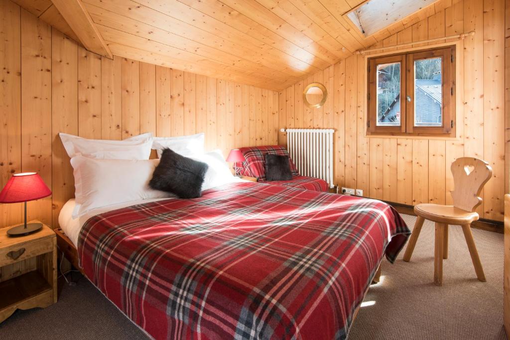 Chalet-hôtel Gai Soleil - Deluxe Double Or Twin Room With Balcony