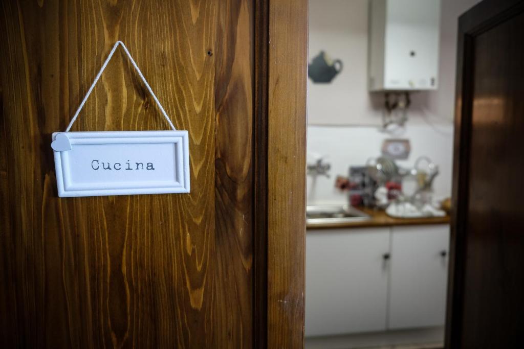 Kuchnia lub aneks kuchenny w obiekcie La Pausetta