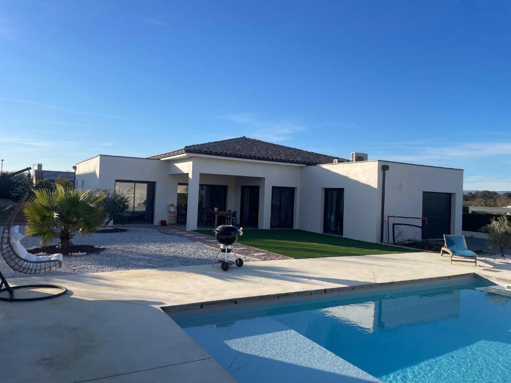 villa du canal piscine privée 175 m2