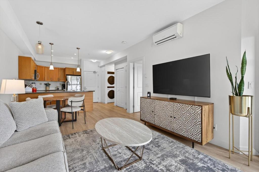 Spectacuar View Spectacular View 1 Bdrm in Amenity Filled Resort #202, West Kelowna ...