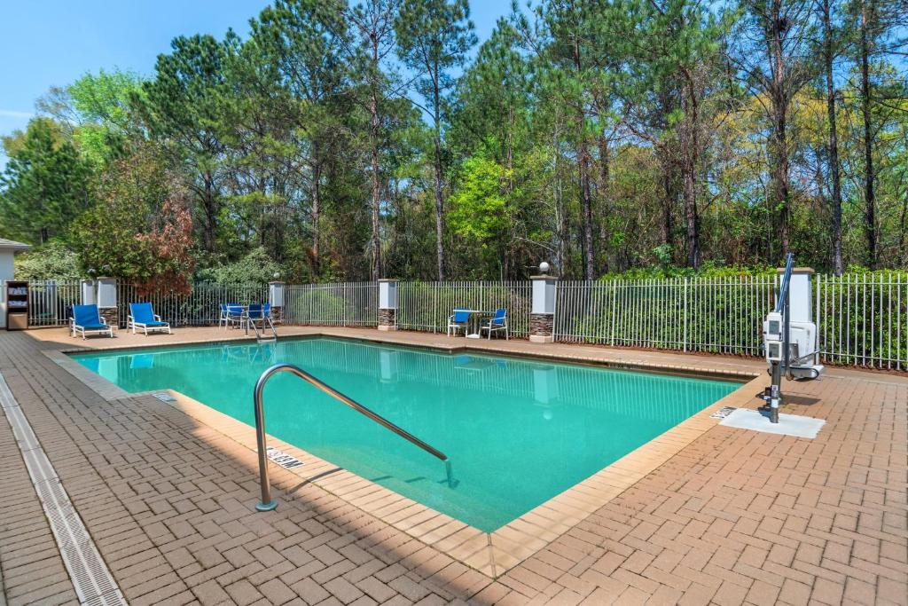 Holiday Inn Express Phenix City-Fort Benning by IHG photo