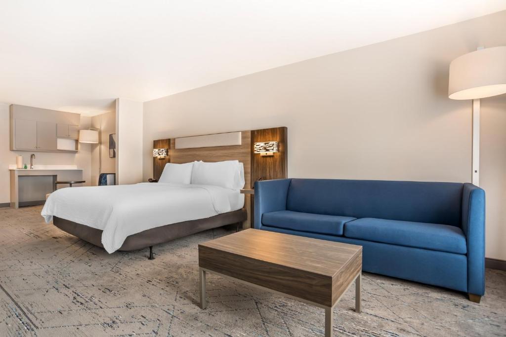 Holiday Inn Express Phenix City-Fort Benning by IHG photo