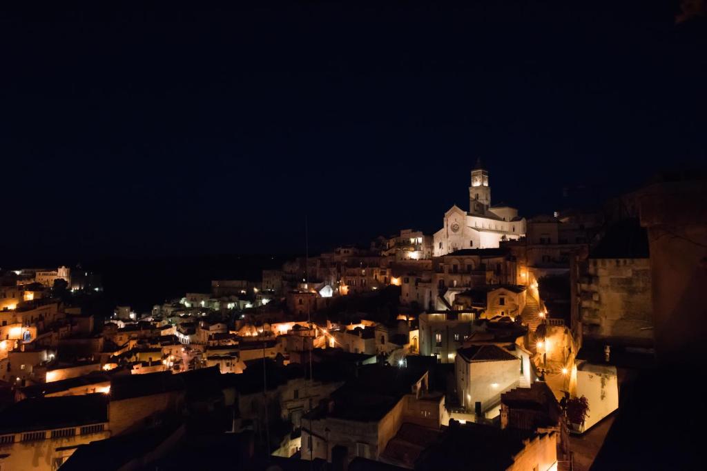 Nespecifikovaný výhled na destinaci Matera nebo výhled na město při pohledu z penzionu