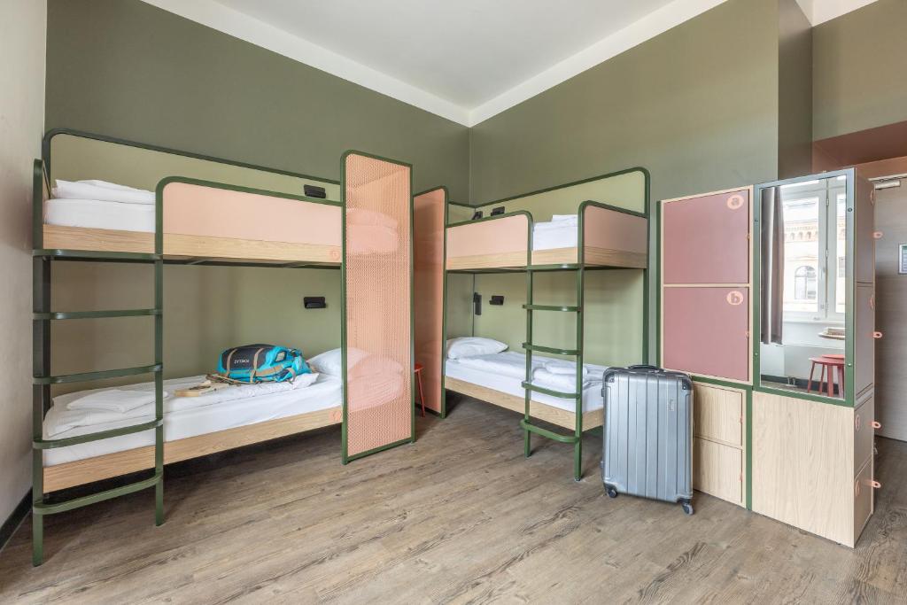 MEININGER Hotel Berlin Mitte - Bed In A Small Dormitory (max. 6 Beds)