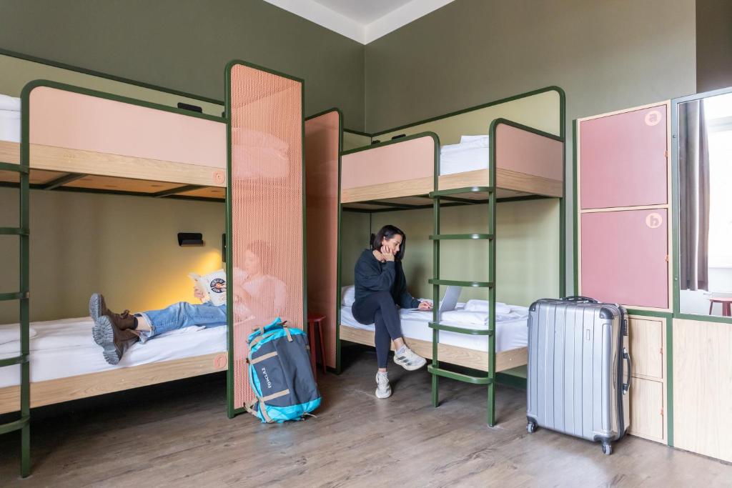 MEININGER Hotel Berlin Mitte - Bed In 8-Bed Mixed Dormitory Room