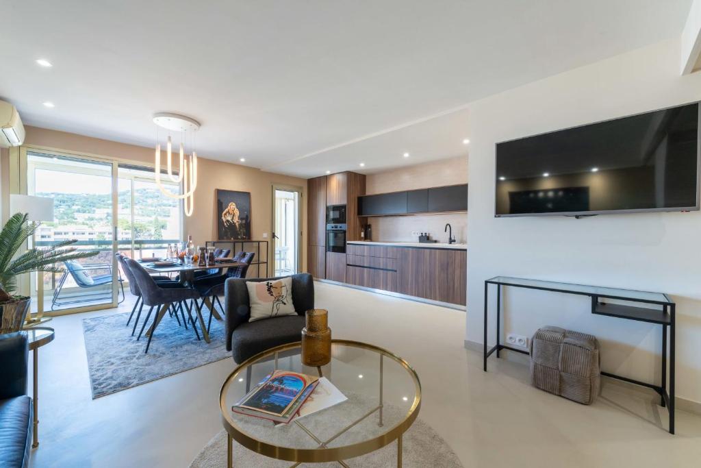 2-Br Apartment Terrace Cannes City Centre