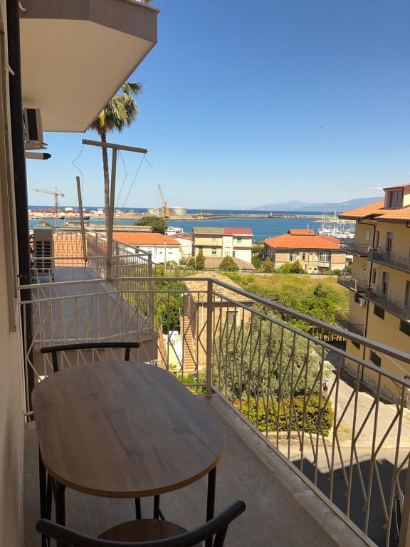 B&b da Nicoletta - Double Room With Balcony And Sea View