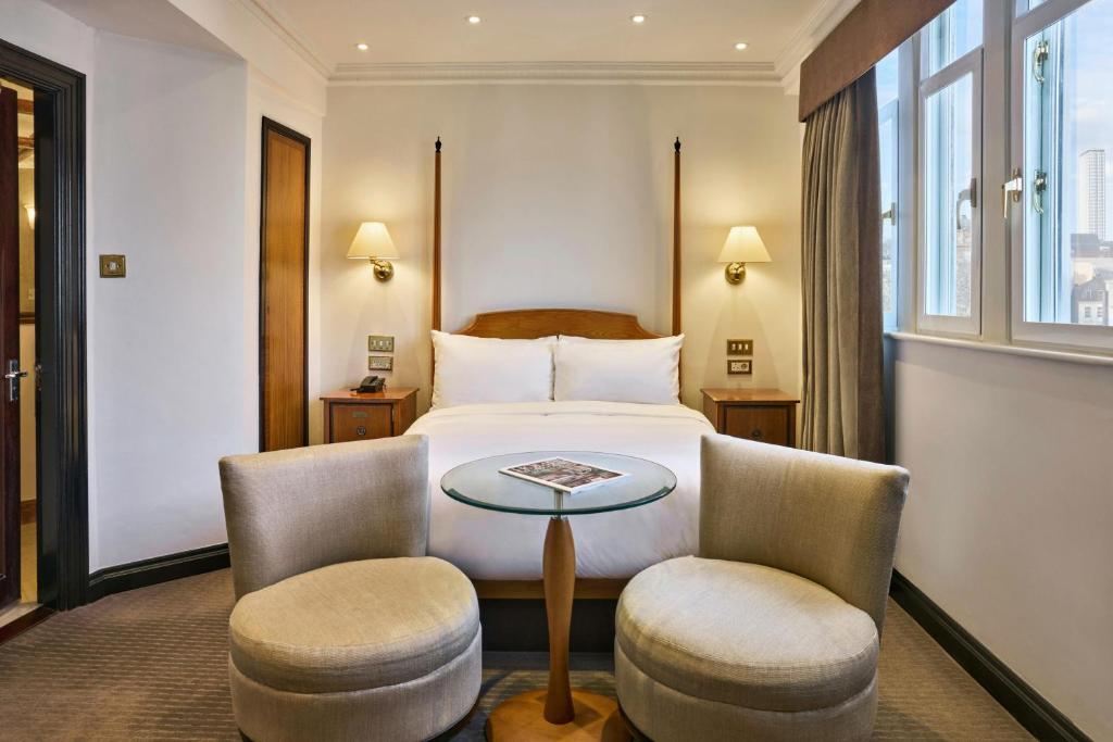 Radisson Blu Hotel, London Leicester Square photo